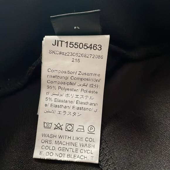 Clearing drawers out - Picture 3 of 4